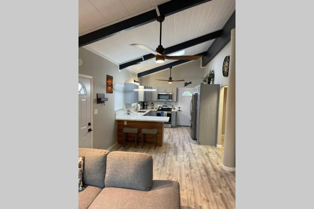 Spacious 2 Bedroom Beach House With King Suite Waianae Esterno foto