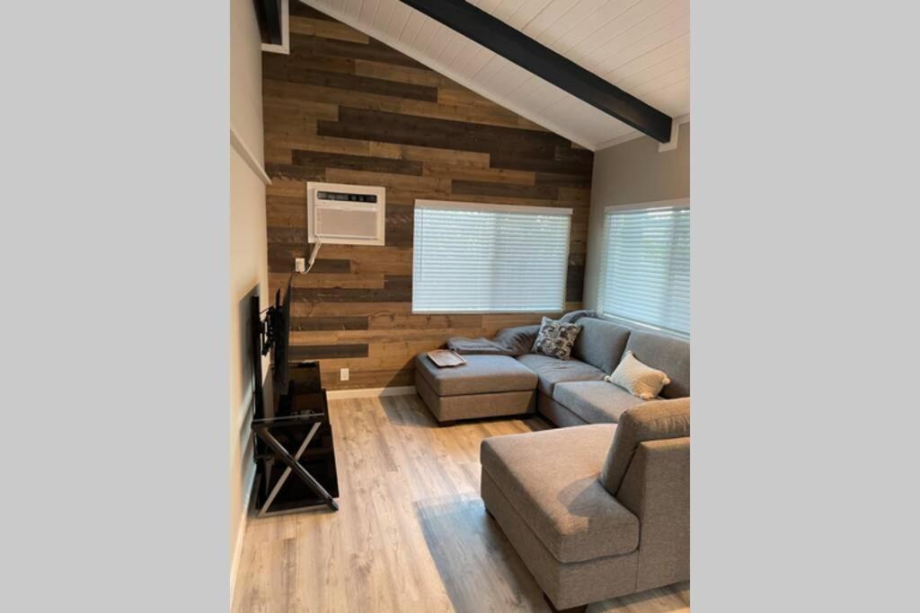 Spacious 2 Bedroom Beach House With King Suite Waianae Esterno foto