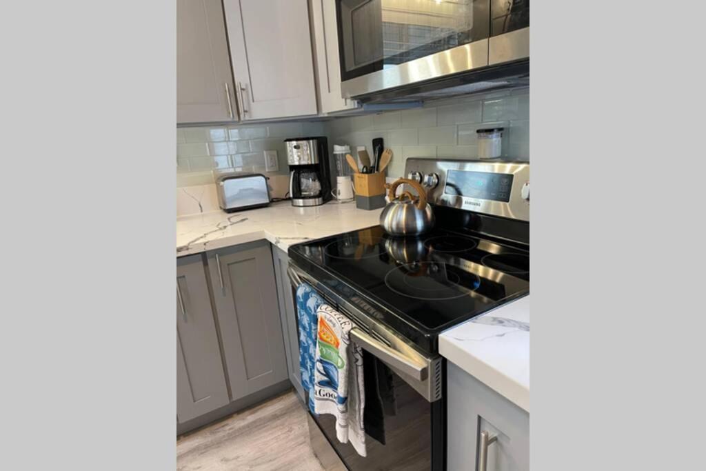 Spacious 2 Bedroom Beach House With King Suite Waianae Esterno foto