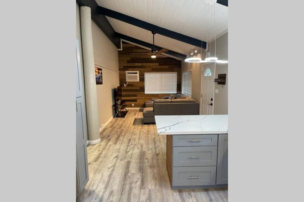 Spacious 2 Bedroom Beach House With King Suite Waianae Esterno foto