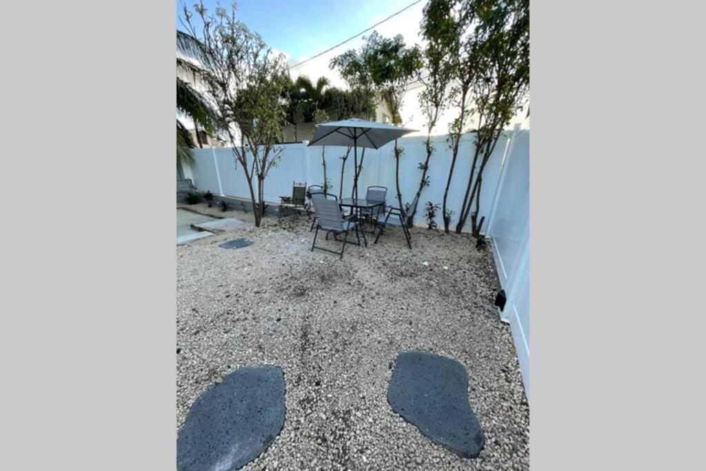 Spacious 2 Bedroom Beach House With King Suite Waianae Esterno foto