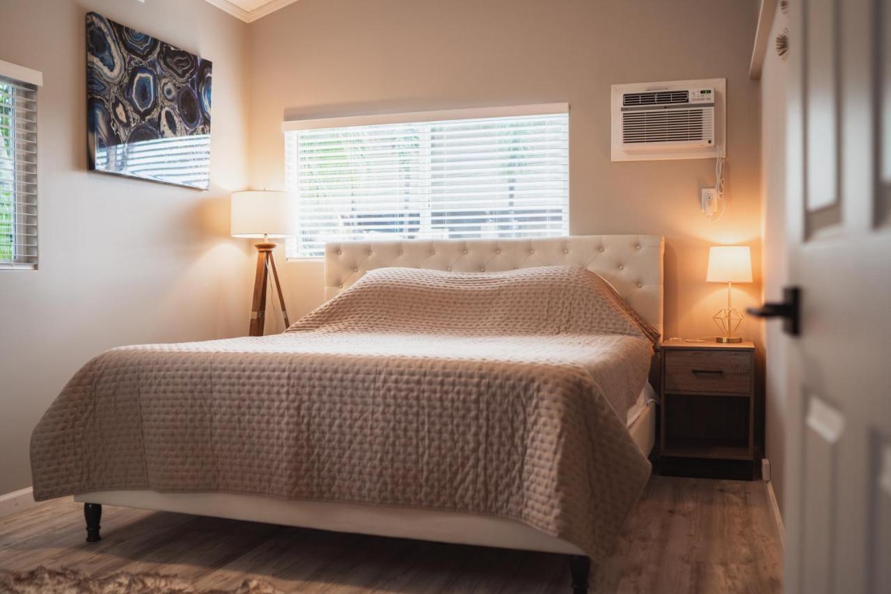 Spacious 2 Bedroom Beach House With King Suite Waianae Esterno foto